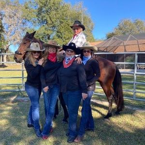 Meet your Posher, Debra